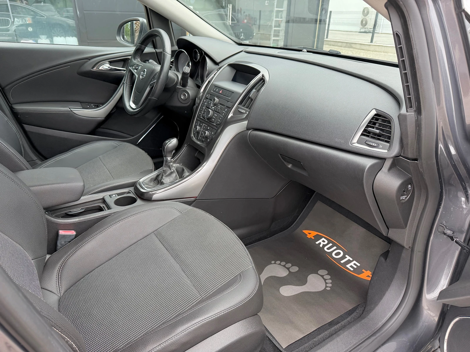 Opel Astra 1.7CDTi Cosmo | Mobile.bg � ����������� 10