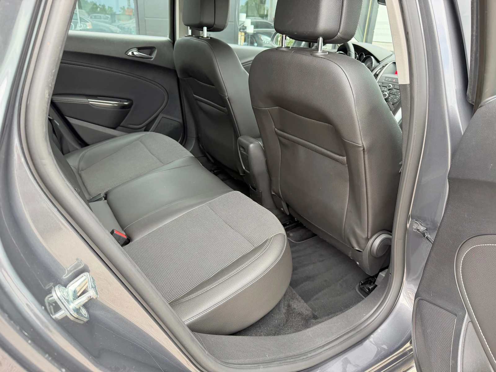 Opel Astra 1.7CDTi Cosmo | Mobile.bg � ����������� 14