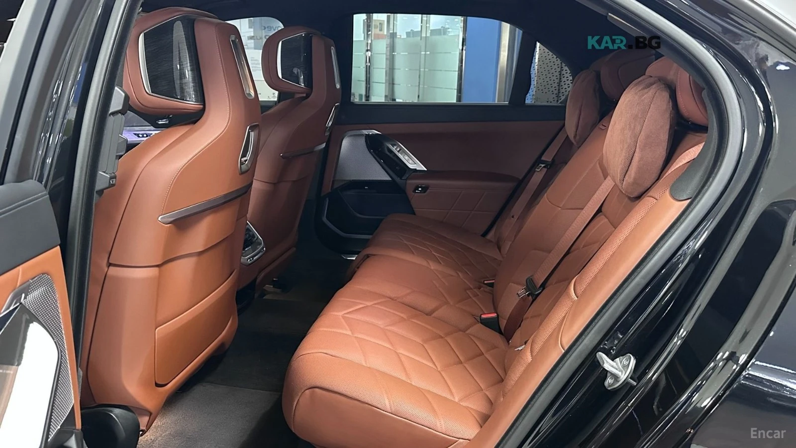BMW 740 xDrive* M-SPORT* Theatre Screen* Масажи* Пано* 360, снимка 11 - Автомобили и джипове - 55790458