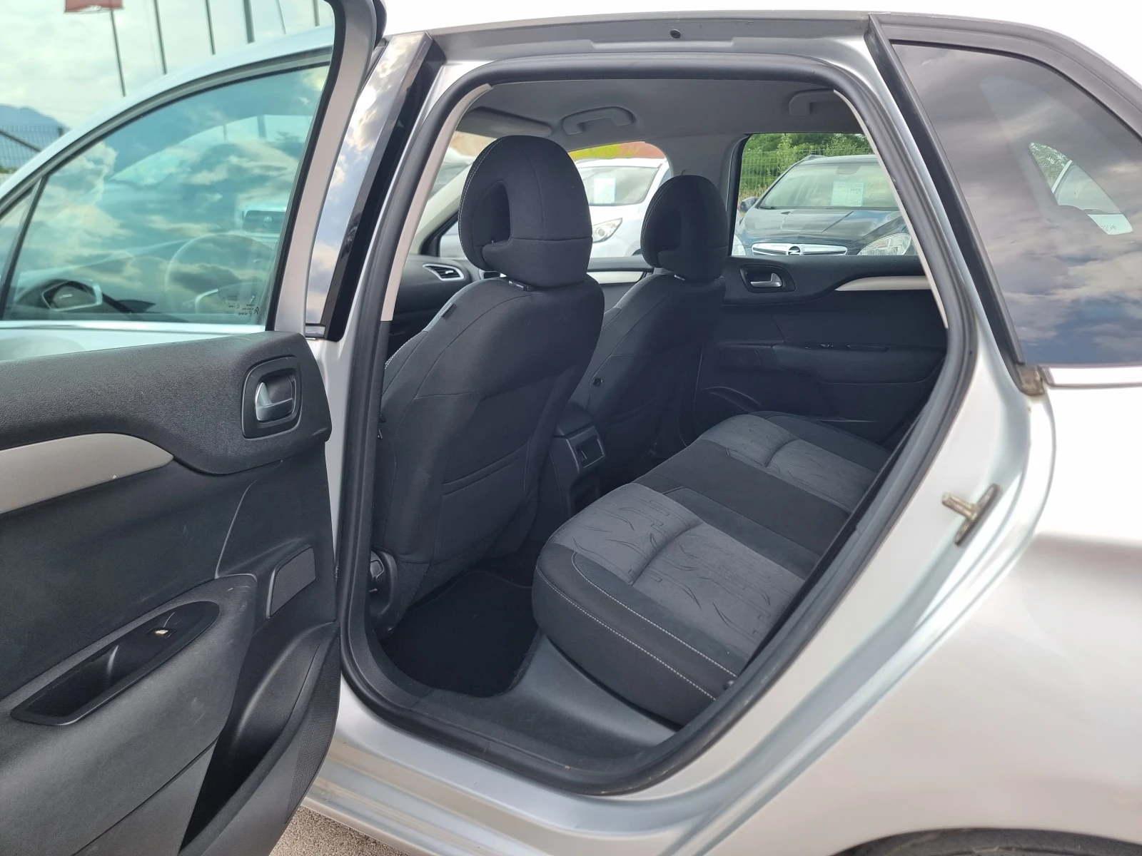 Citroen C4 1.6HDI, снимка 11 - Автомобили и джипове - 55824212