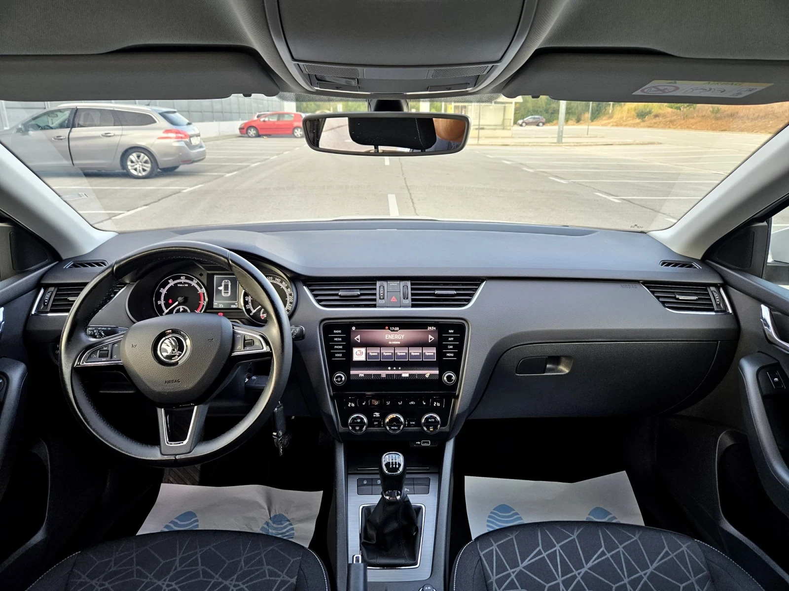 Skoda Octavia 1.5 - 150к.с. Чист бензин! , снимка 11 - Автомобили и джипове - 56060870