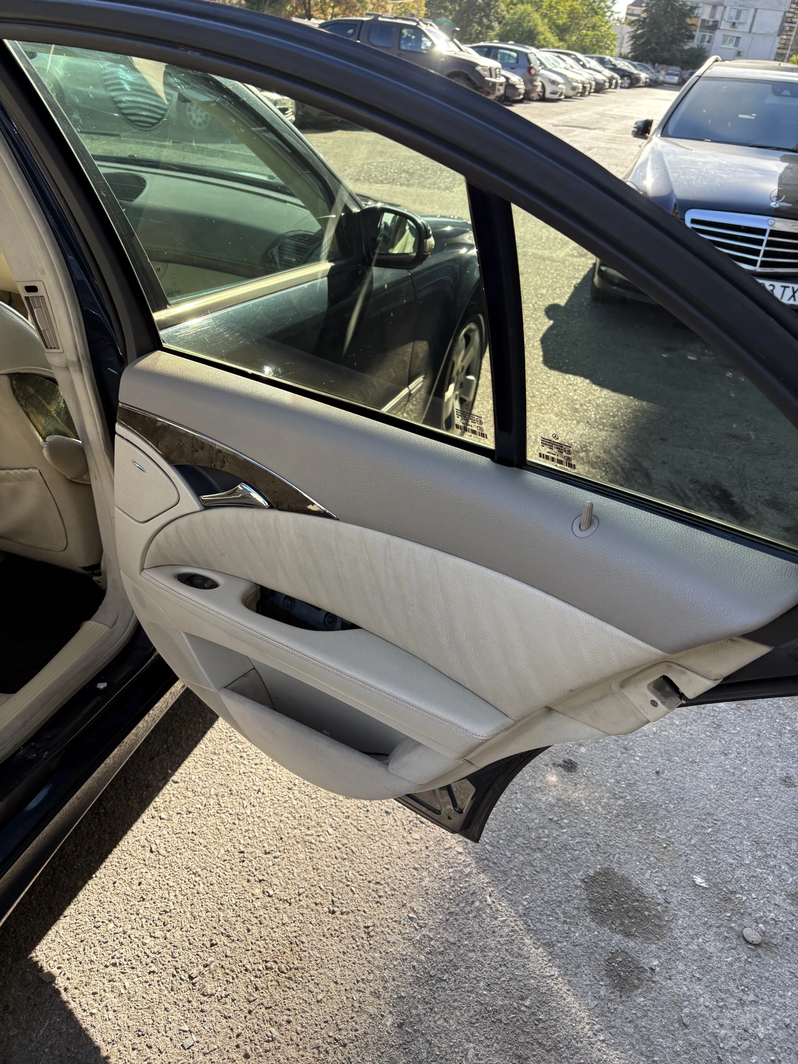 Mercedes-Benz E 320, снимка 11 - Автомобили и джипове - 56466362