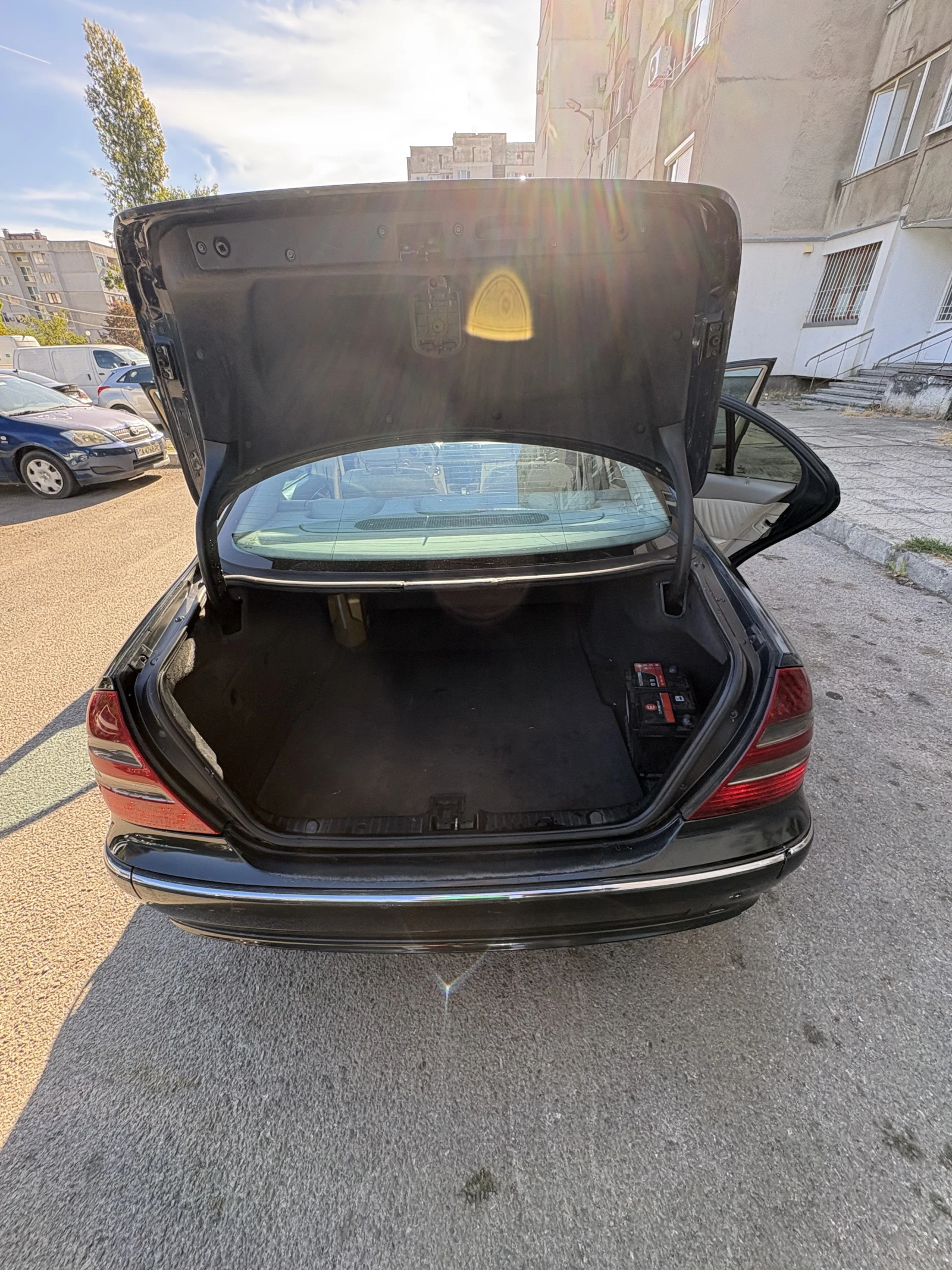 Mercedes-Benz E 320, снимка 4 - Автомобили и джипове - 56466362