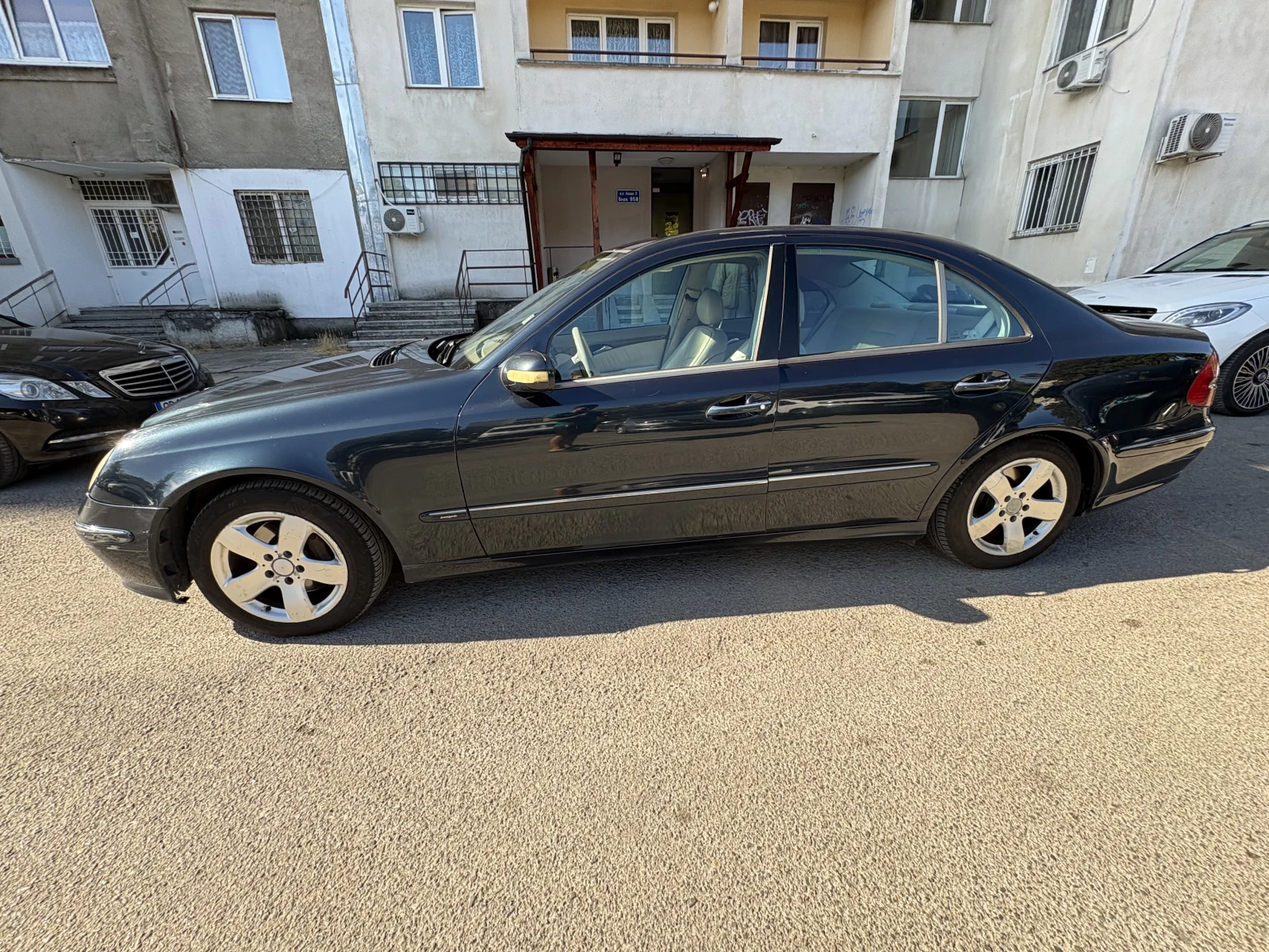 Mercedes-Benz E 320, снимка 2 - Автомобили и джипове - 56466362