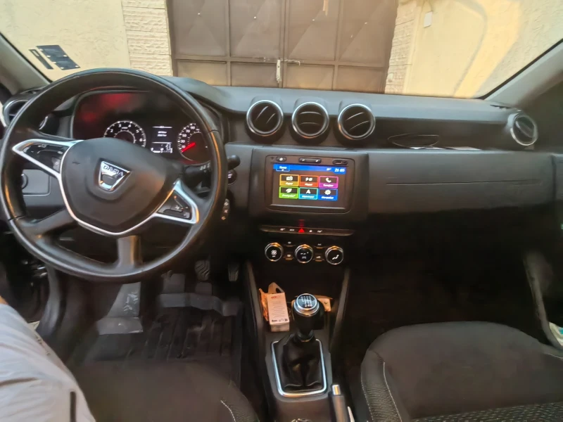 Dacia Duster, снимка 2 - Автомобили и джипове - 47779742