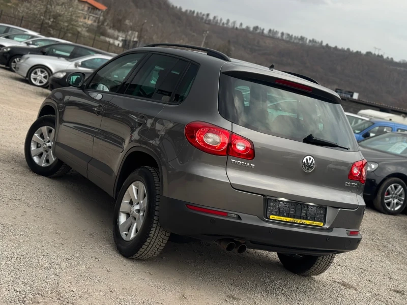 VW Tiguan 2.0TDI 170кс 4х4 АВТОМАТИК ПОДГРЕВ СЕРВ-KЛНИЖКА , снимка 4 - Автомобили и джипове - 49486646