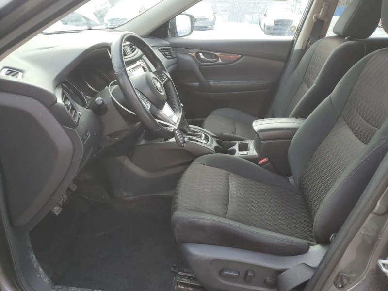 Nissan Rogue S, снимка 7 - Автомобили и джипове - 49579535