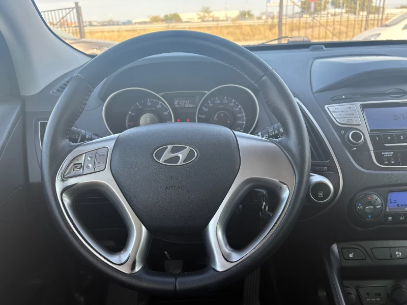 Hyundai IX35, снимка 7 - Автомобили и джипове - 52222733