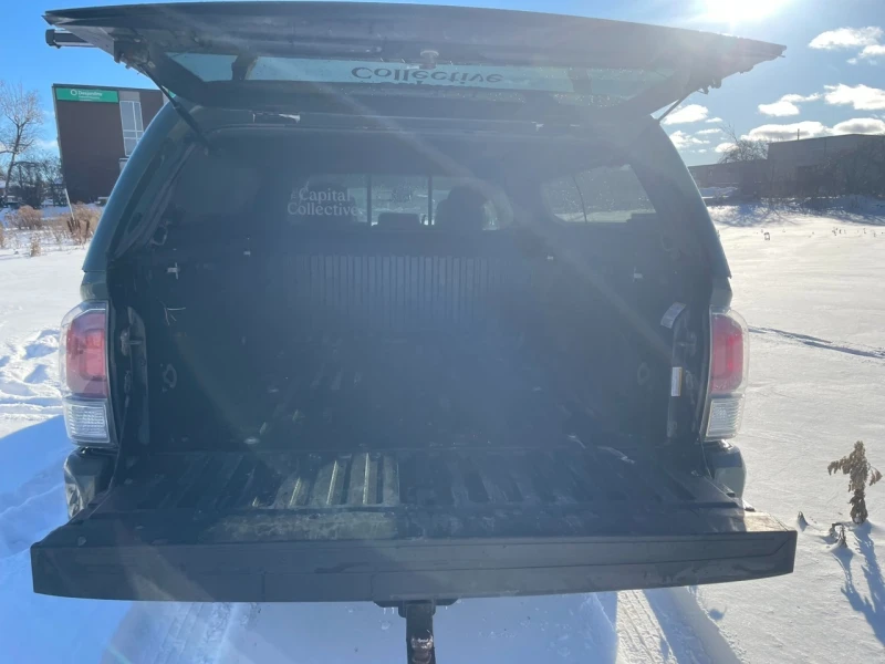 Toyota Tacoma DOUBLE CAB AUTO * * CARFAX * * АВТО КРЕДИТ * * , снимка 13 - Автомобили и джипове - 52861375