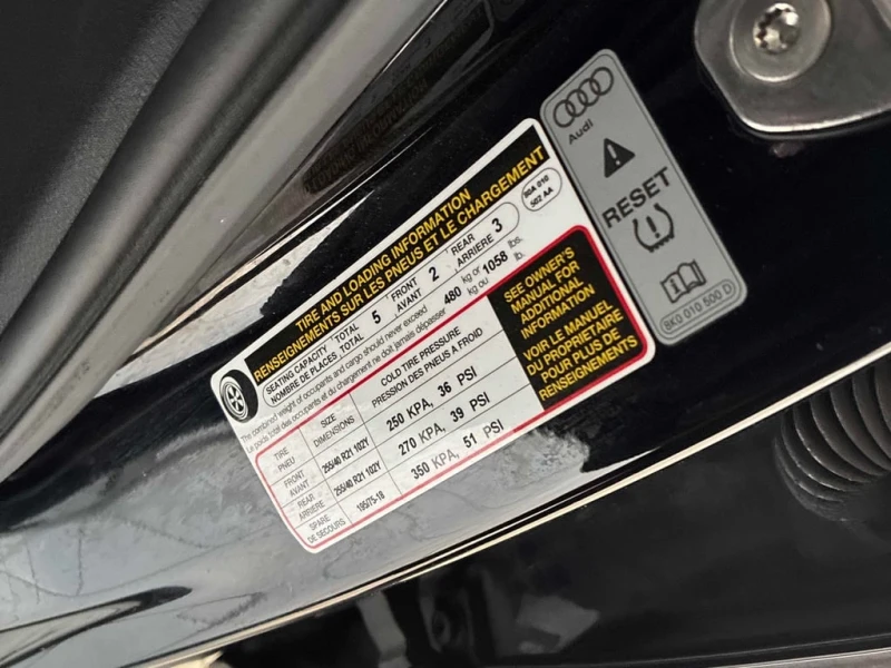 Audi SQ5 2018 QUATTRO * CARFAX * БЕЗ ПЪРВОНАЧАЛНА ВНОСКА* , снимка 11 - Автомобили и джипове - 52951372