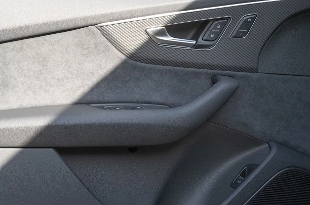 Audi SQ7 Quattro = NEW = Black Optic Plus Гаранция, снимка 4 - Автомобили и джипове - 55034507