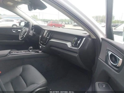 Volvo XC60 B5 PLUS, снимка 5 - Автомобили и джипове - 55128003