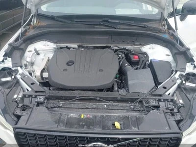 Volvo XC60 B5 PLUS, снимка 9 - Автомобили и джипове - 55128003