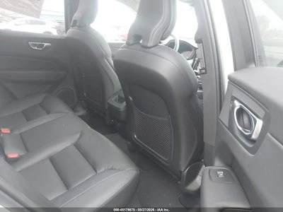 Volvo XC60 B5 PLUS, снимка 8 - Автомобили и джипове - 55128003