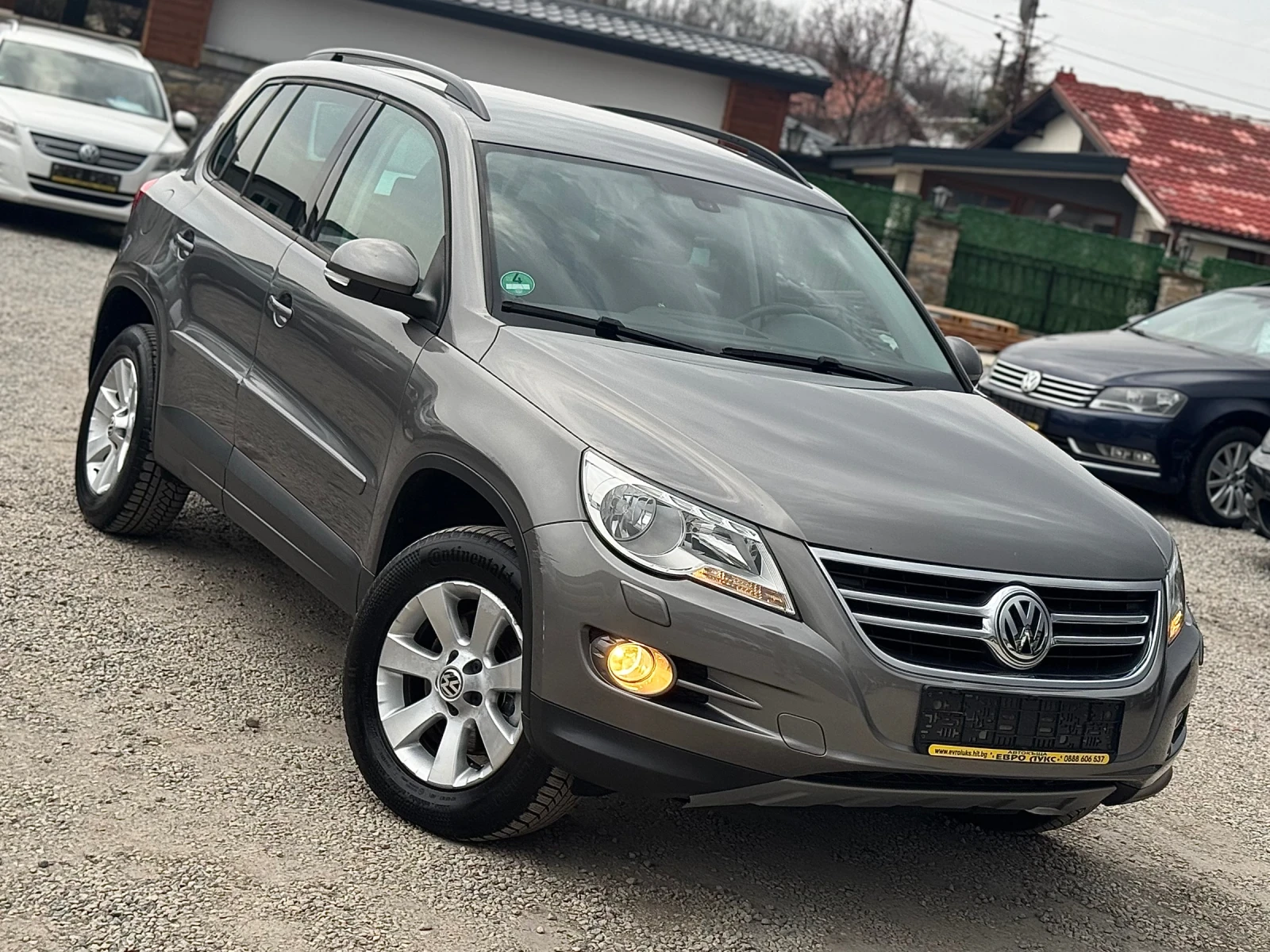 VW Tiguan 2.0TDI 170кс 4х4 АВТОМАТИК ПОДГРЕВ СЕРВ-KЛНИЖКА , снимка 1
