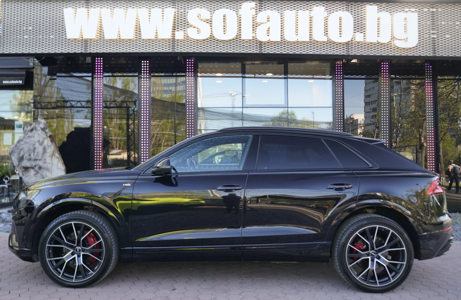 Audi Q8 50TDI Quattro S Line Bang&Olufsen, снимка 4 - Автомобили и джипове - 44508317