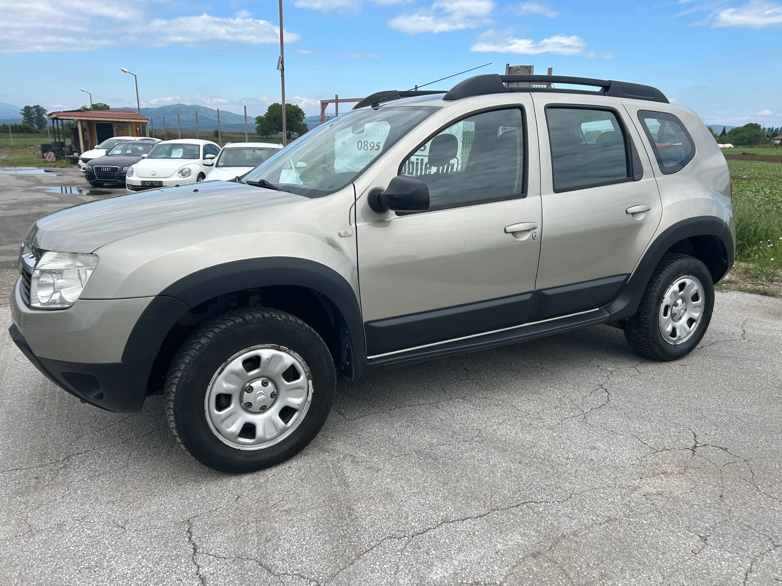 Dacia Duster 1.6i ГАЗ - изображение 4