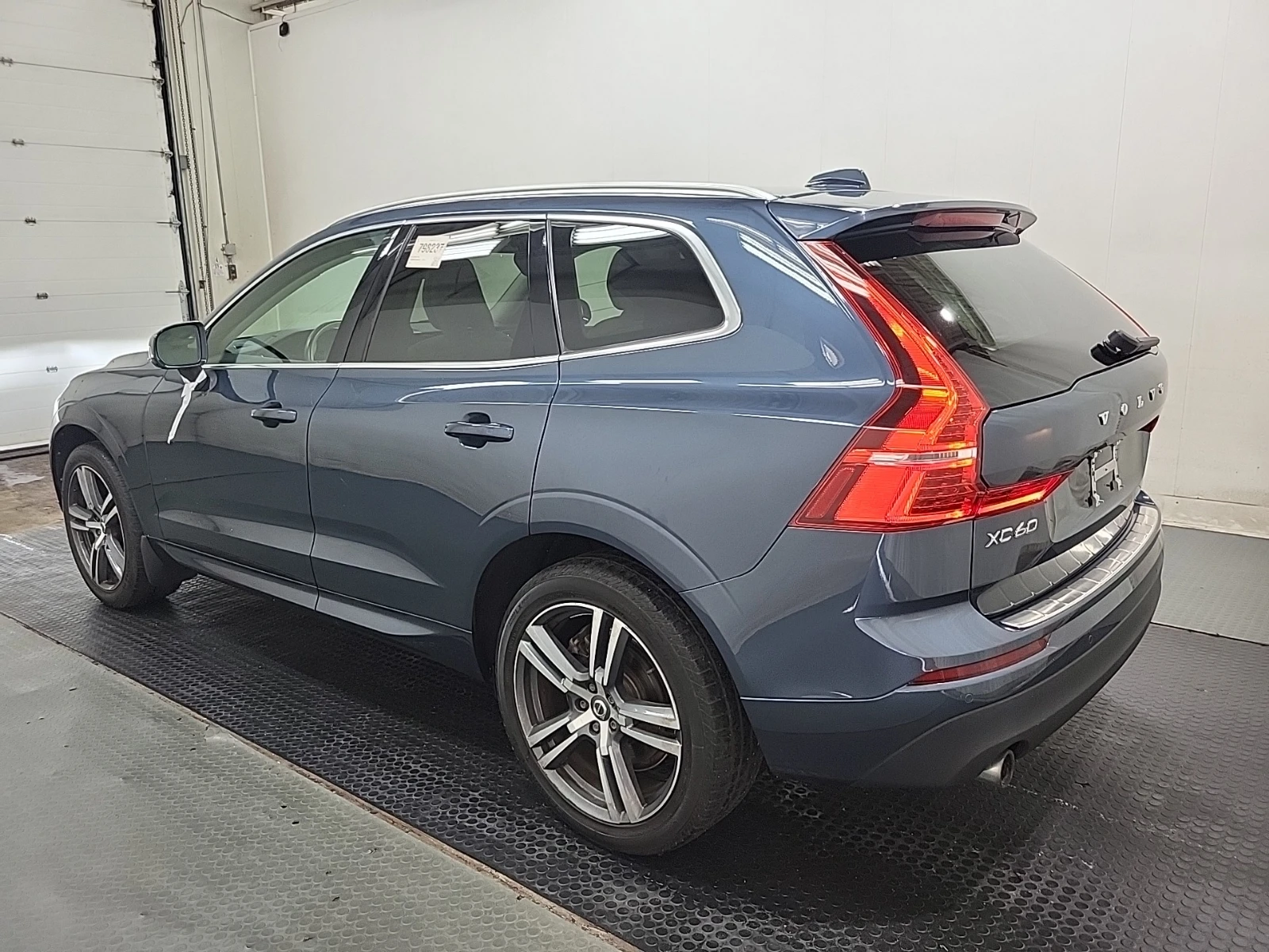 Volvo XC60 * MOMENTUM * CARFAX * БЕЗ ПЪРВОНАЧАЛНА ВНОСКА - изображение 3