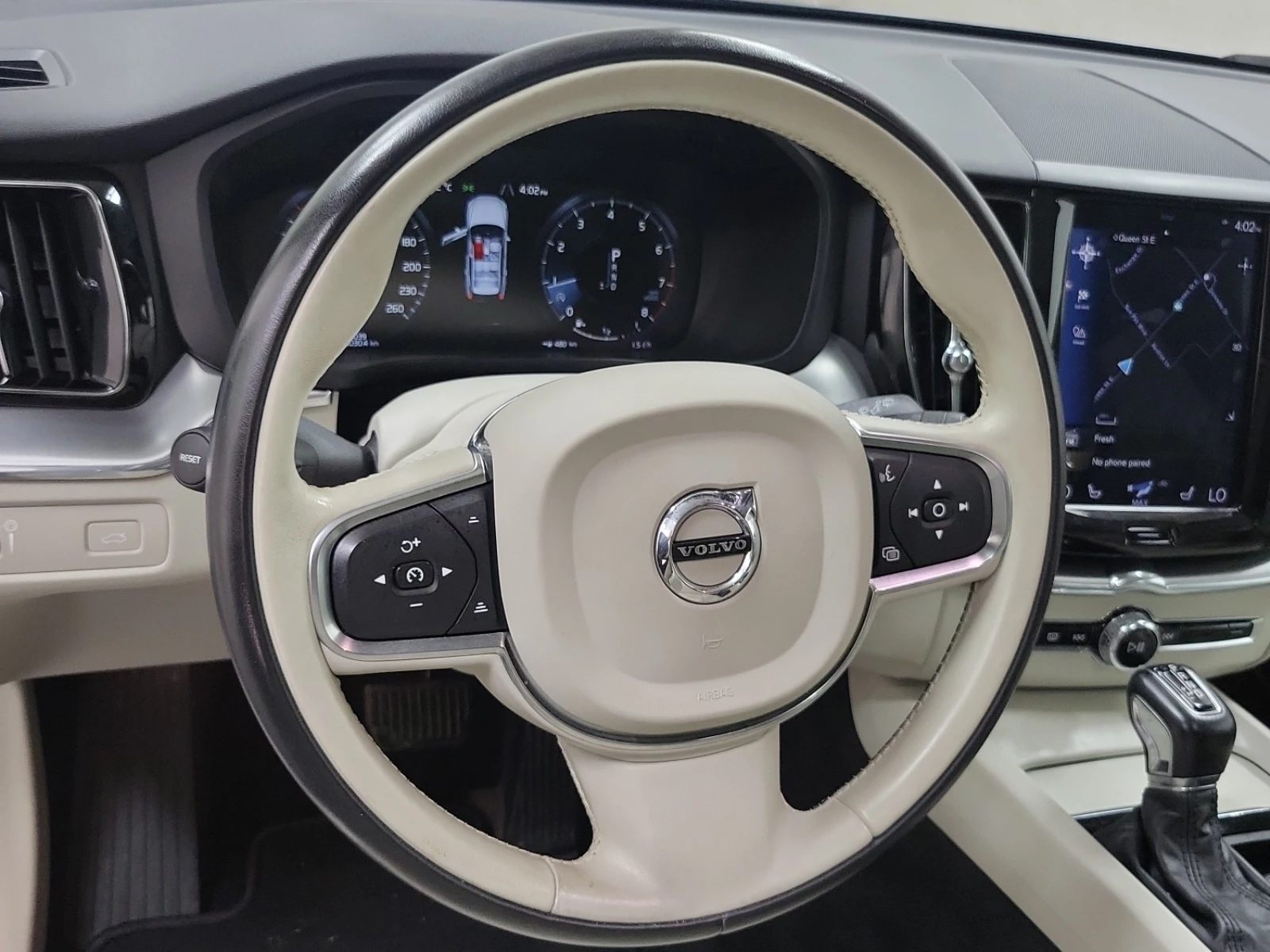 Volvo XC60 * MOMENTUM * CARFAX * БЕЗ ПЪРВОНАЧАЛНА ВНОСКА - изображение 8