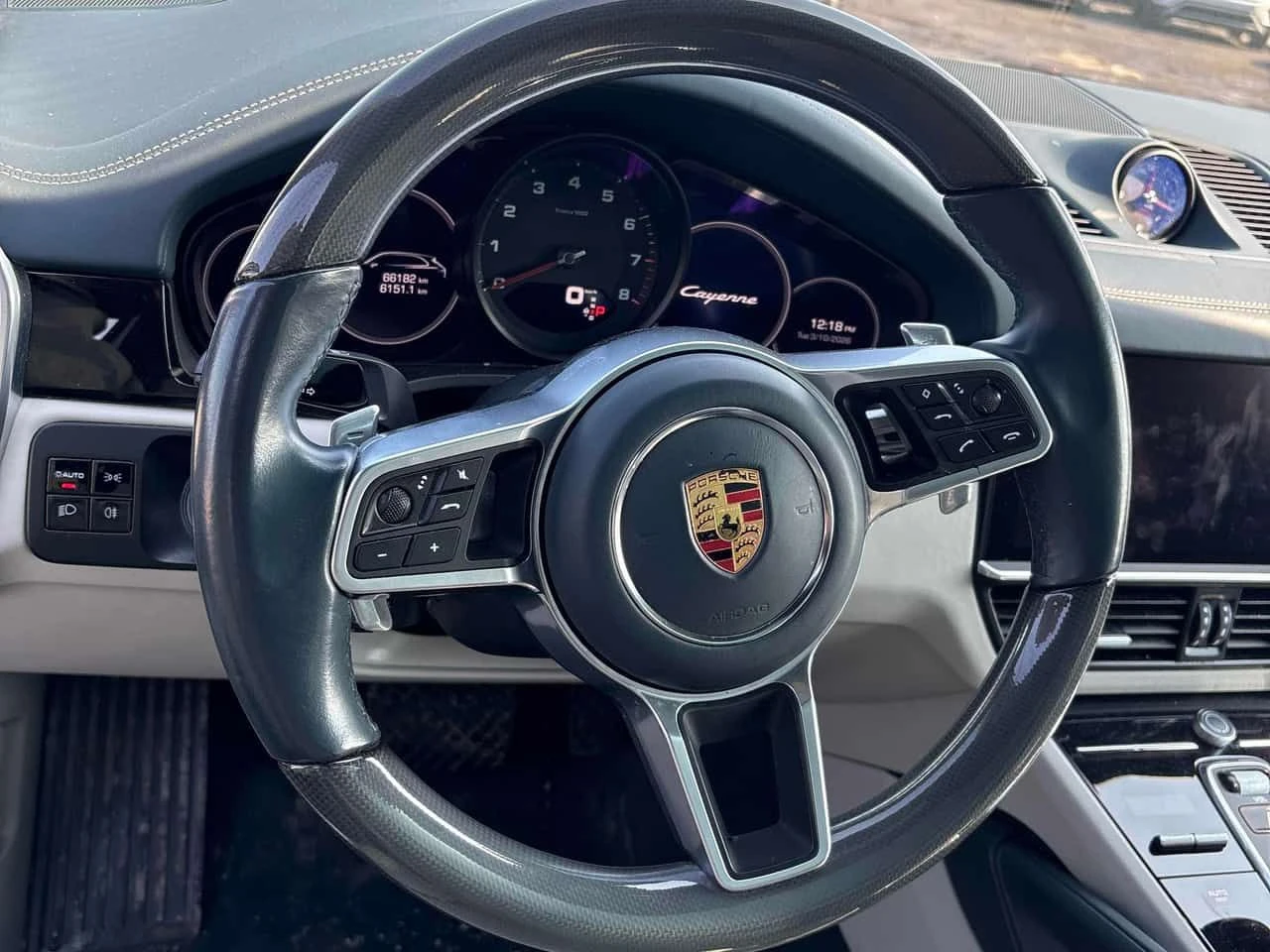 Porsche Cayenne * AWD * CARFAX * HEAD UP * ОБДУХВАНЕ * ПАНОРАМА, снимка 10 - Автомобили и джипове - 53803965