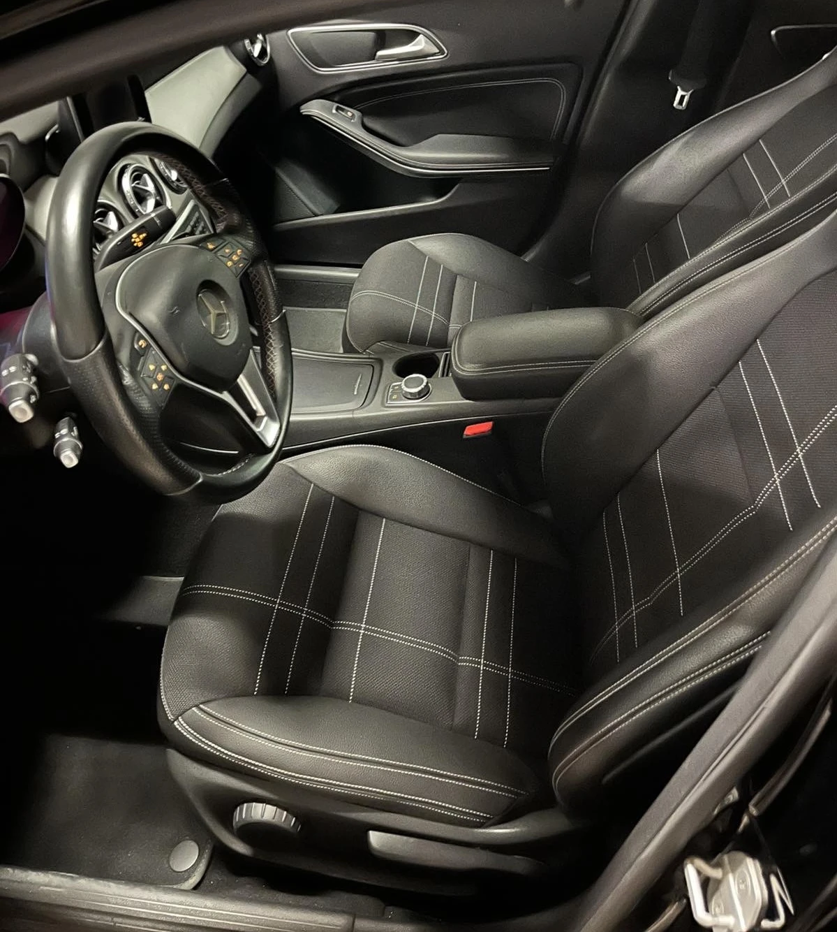 Mercedes-Benz GLA 200 AMG style Germany, снимка 12 - Автомобили и джипове - 54222325