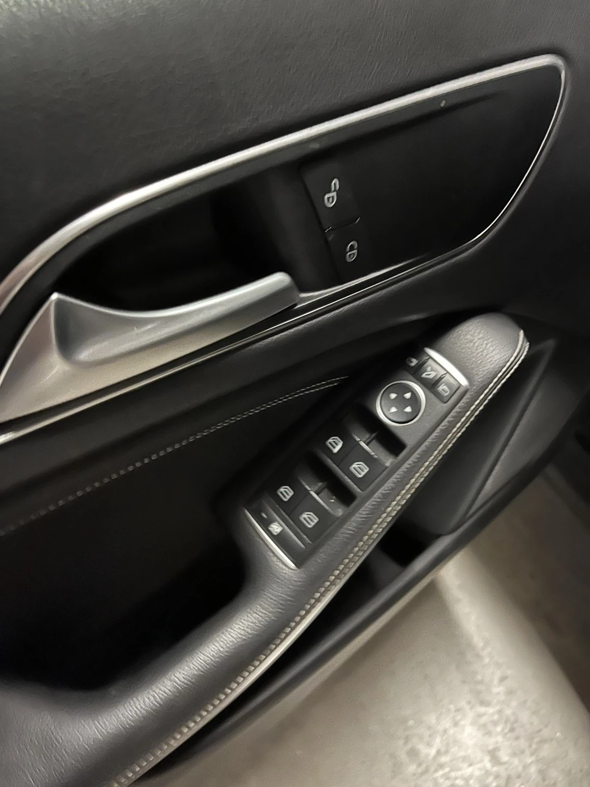 Mercedes-Benz GLA 200 AMG style Germany, снимка 15 - Автомобили и джипове - 54222325