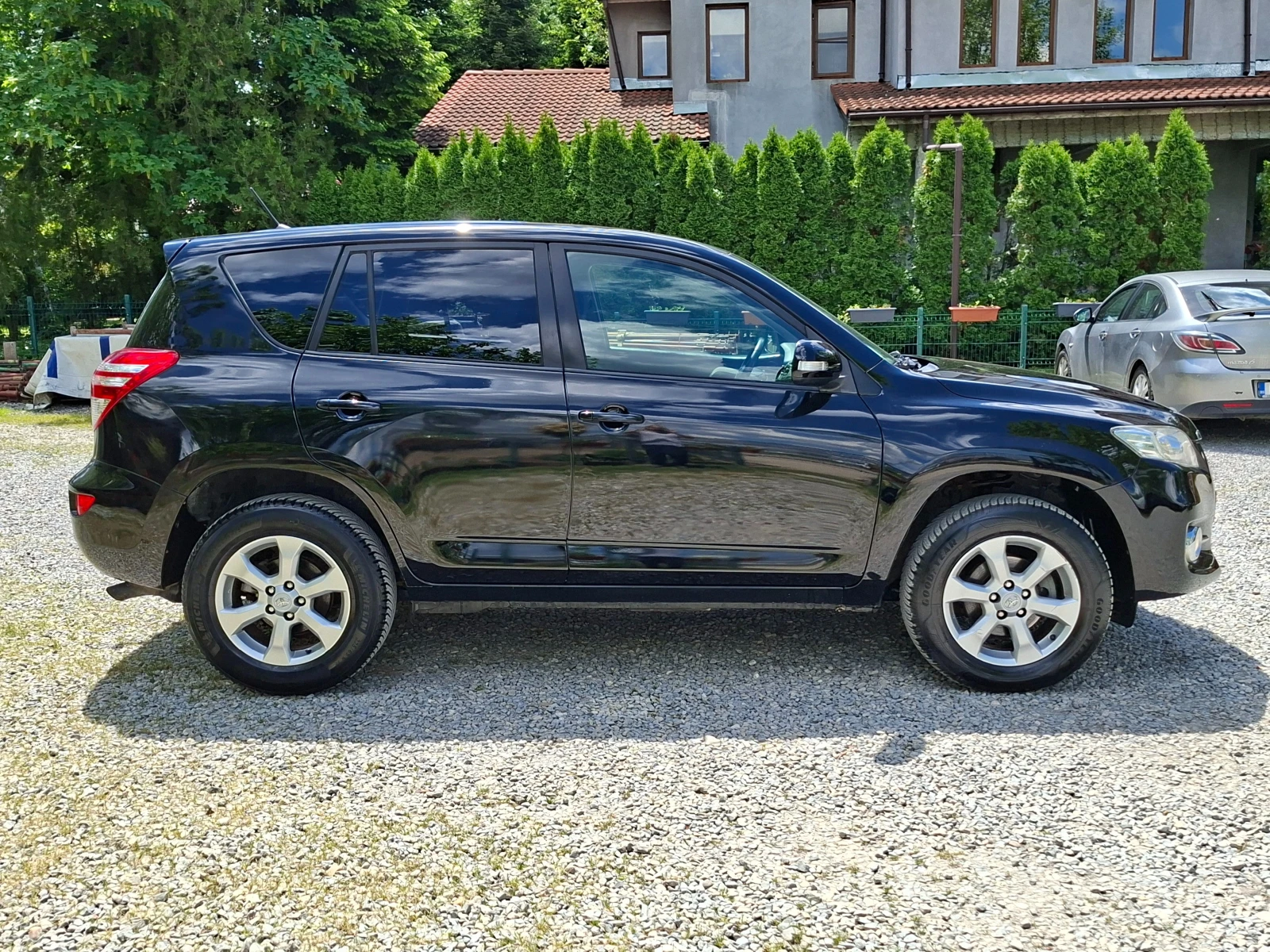 Toyota Rav4 2.2D4d, снимка 4 - Автомобили и джипове - 54581853