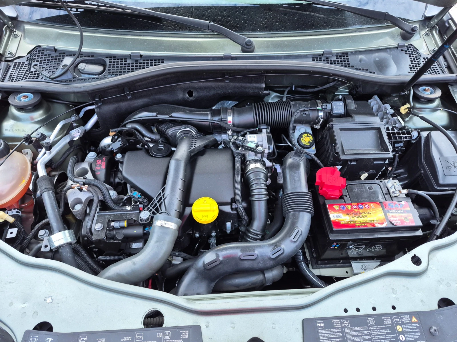 Dacia Duster 4+ 4 .6скорости  Навигация, снимка 10 - Автомобили и джипове - 55034869