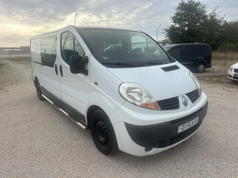 Renault Trafic, снимка 2 - Бусове и автобуси - 47196550