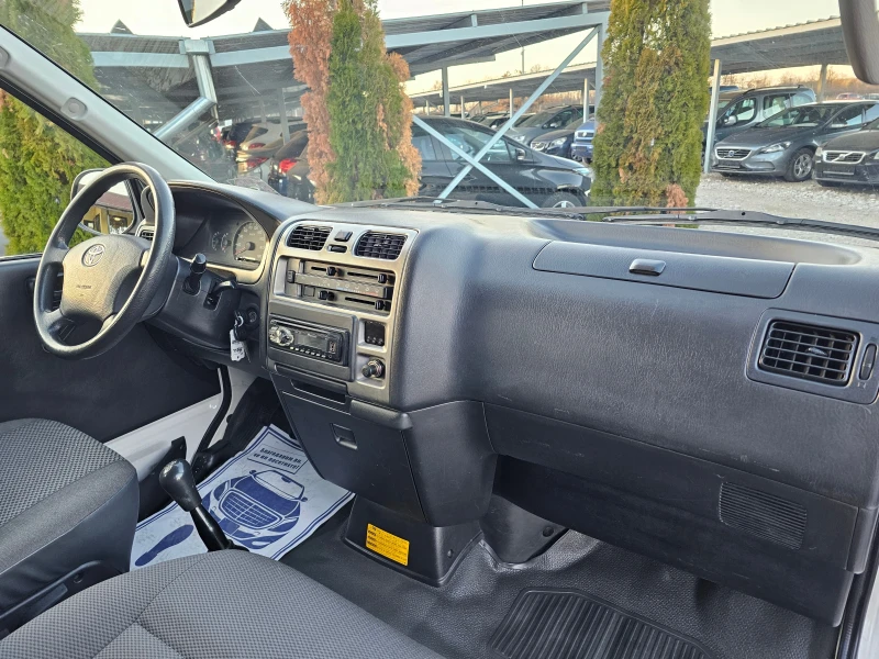 Toyota Hiace 2.5D4D 4X4, снимка 10 - Бусове и автобуси - 48137926