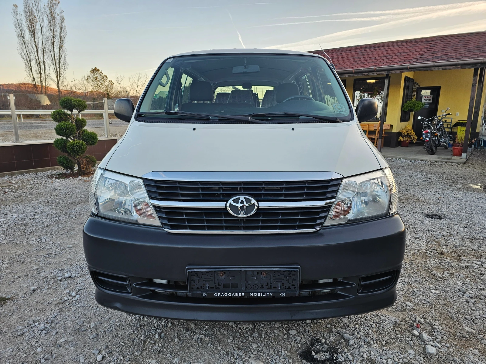 Toyota Hiace 2.5D4D 4X4 - изображение 8