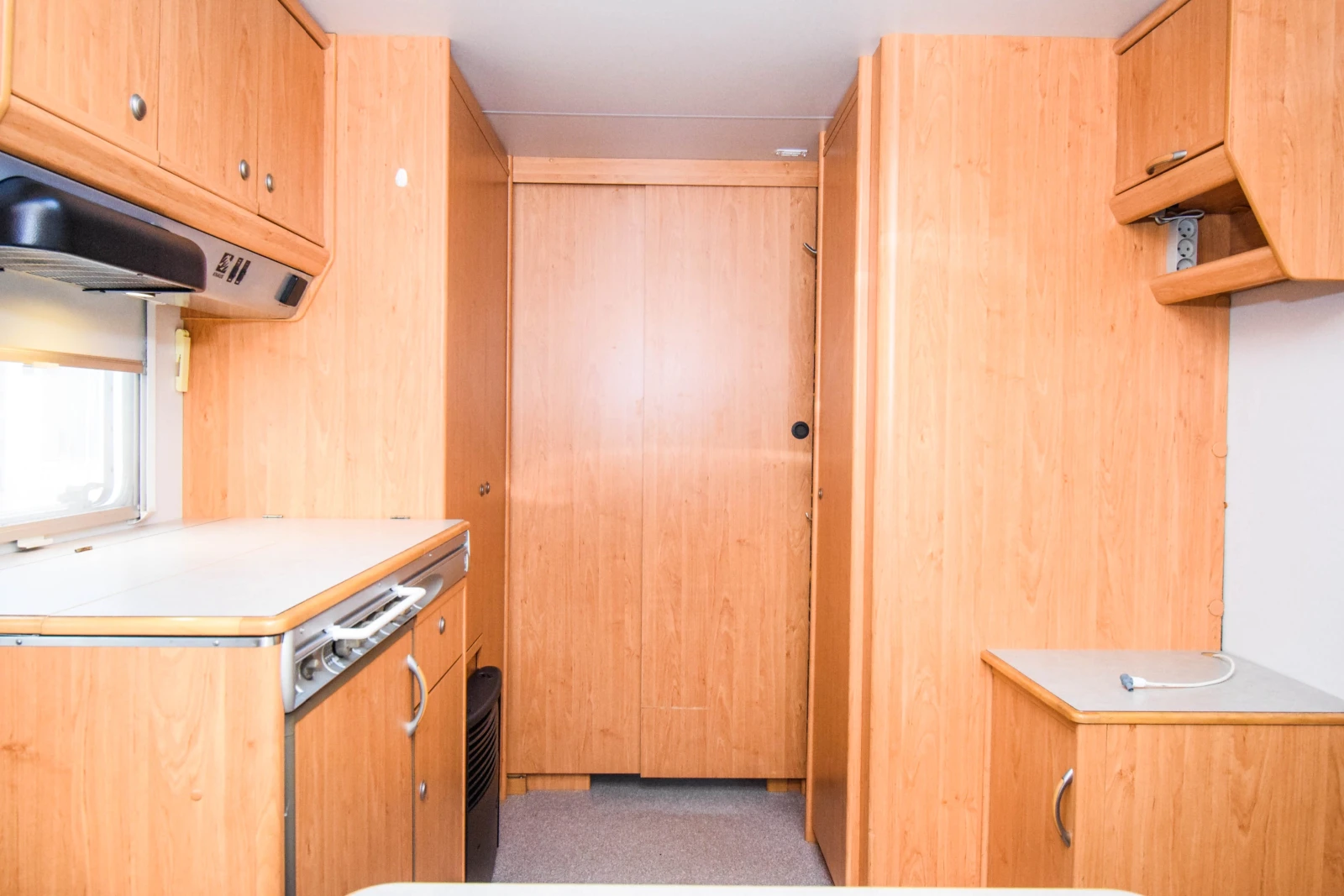 Каравана Knaus Sudwind Savanna 530TK+ ФОРСЕЛТ/5+ 1 места - изображение 8