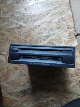 7P6 035 670 A навигационна система VW Touareg 2012г , снимка 6