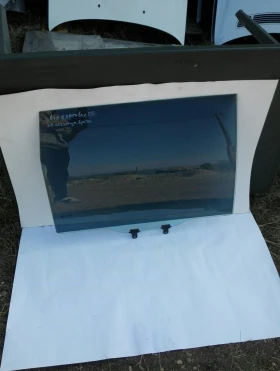 Стъкло задно дясно (плъзгаща врата) Киа Карнивал