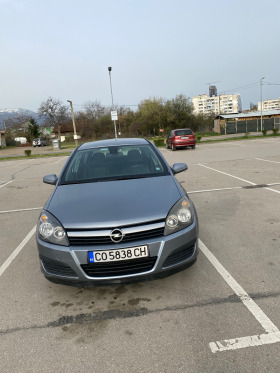 Opel Astra 1.9 CDTI 150hp, снимка 3 - Автомобили и джипове - 45034274