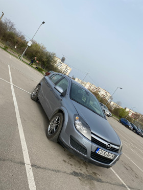 Opel Astra 1.9 CDTI 150hp, снимка 2 - Автомобили и джипове - 45034274