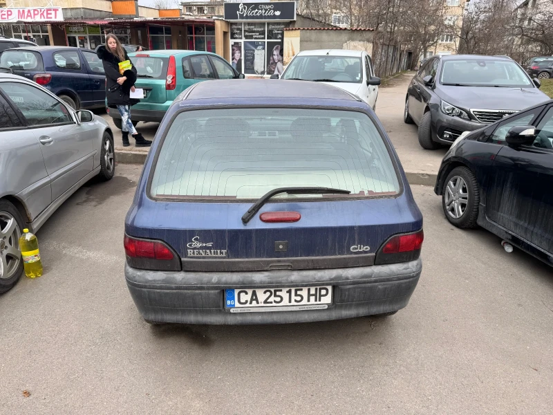 Renault Clio, снимка 5 - Автомобили и джипове - 49241824