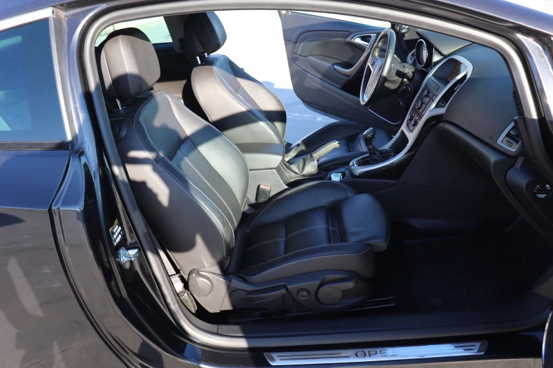 Opel Astra GTC, снимка 8 - Автомобили и джипове - 52561414