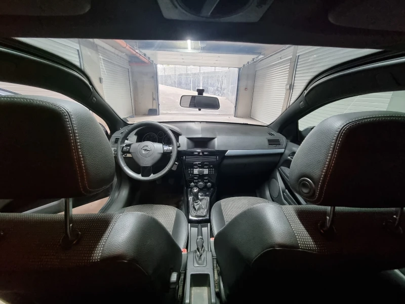 Opel Astra GTC, снимка 8 - Автомобили и джипове - 52099092