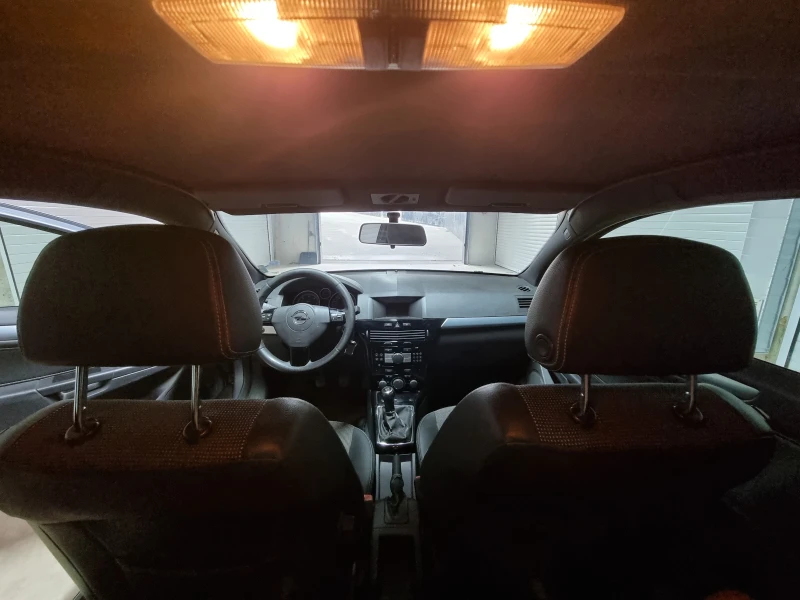 Opel Astra GTC, снимка 9 - Автомобили и джипове - 52099092