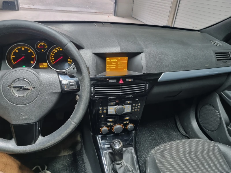 Opel Astra GTC, снимка 11 - Автомобили и джипове - 52099092