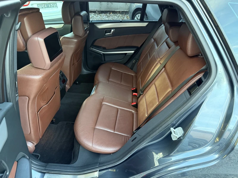 Mercedes-Benz E 350 Avantgarde 4Matic 7G-Tronik, снимка 9 - Автомобили и джипове - 52242987