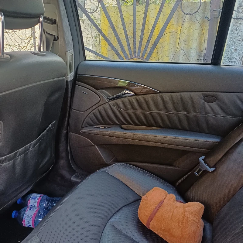 Mercedes-Benz E 500, снимка 13 - Автомобили и джипове - 52551116