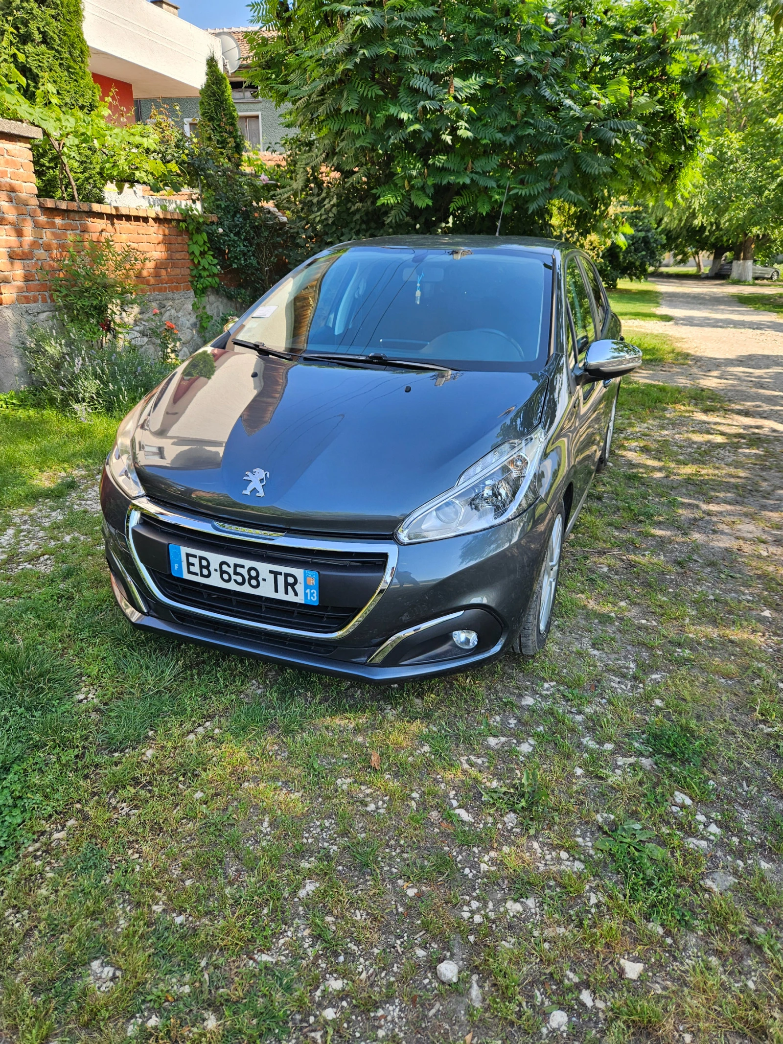 Peugeot 208 1.6 HDI STYLE - изображение 7