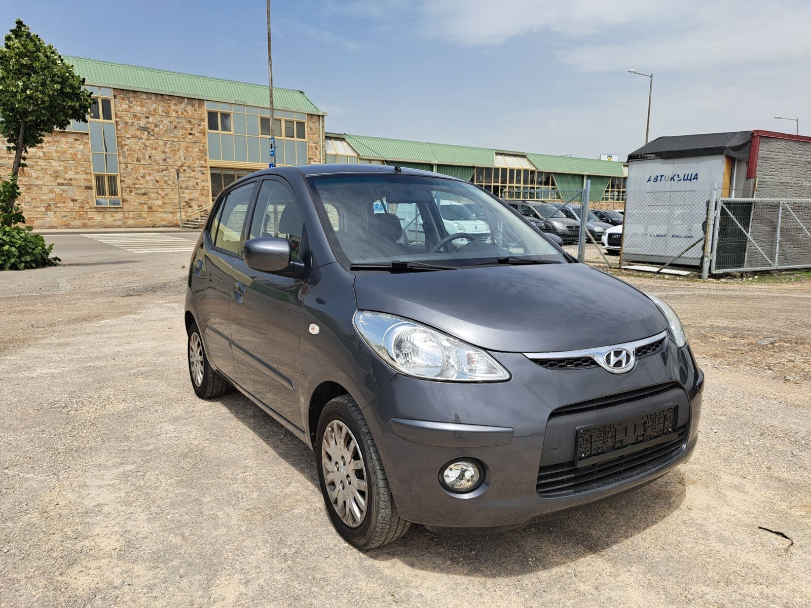 Hyundai I10 Автоматик * 60 000 км * Като нов * Обслужен - изображение 5