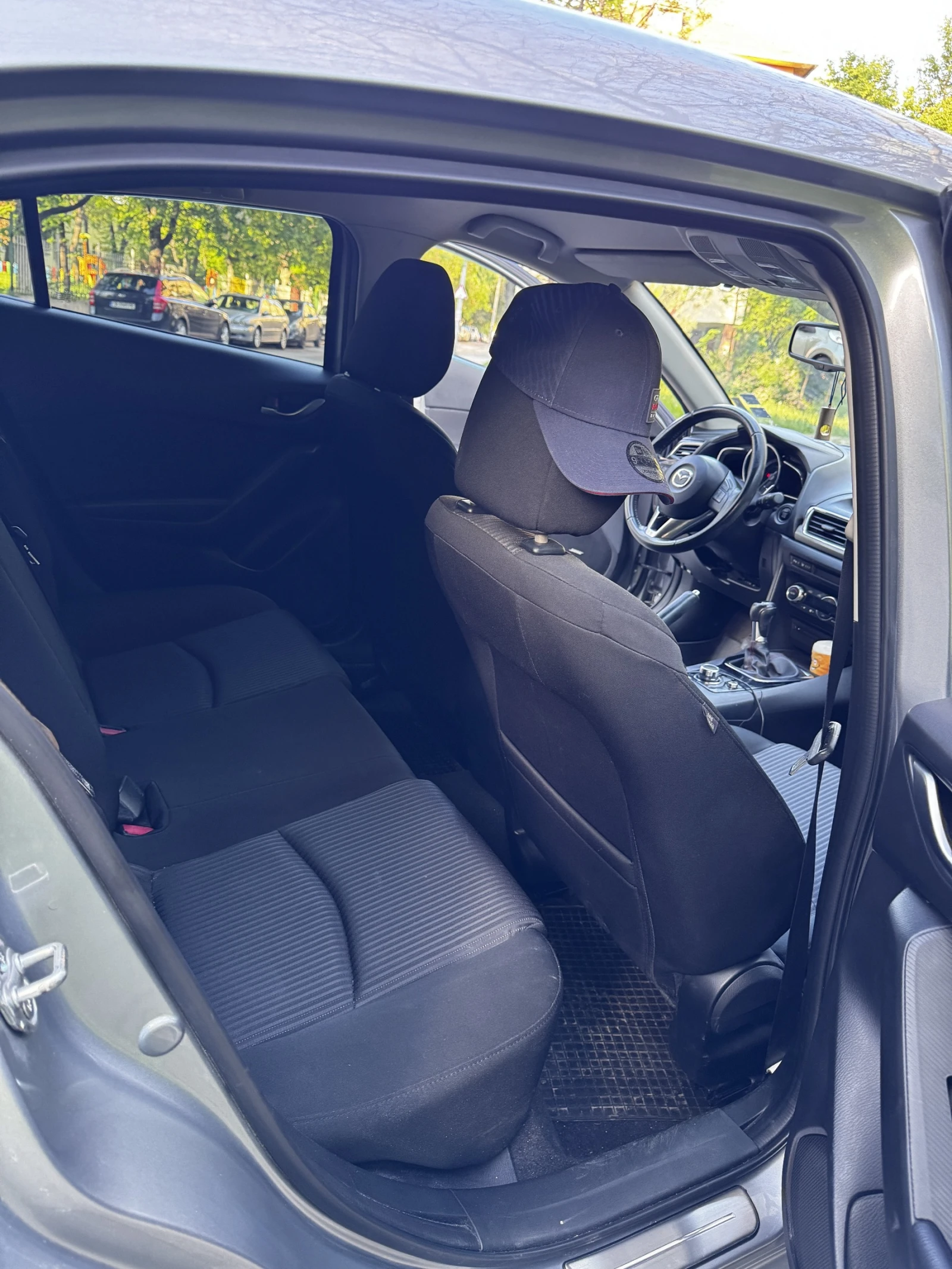 Mazda 3 2.2 Skyactiv-D (2014)   Перфектно обслужен - изображение 9