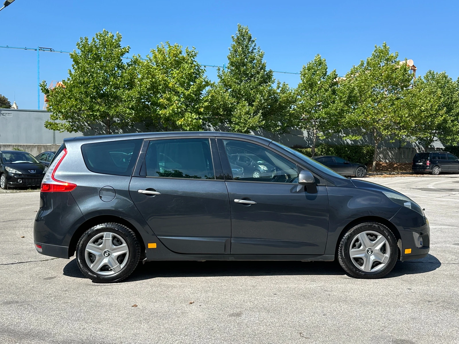 Renault Megane Scenic 1.5d 110 к.с. - изображение 5
