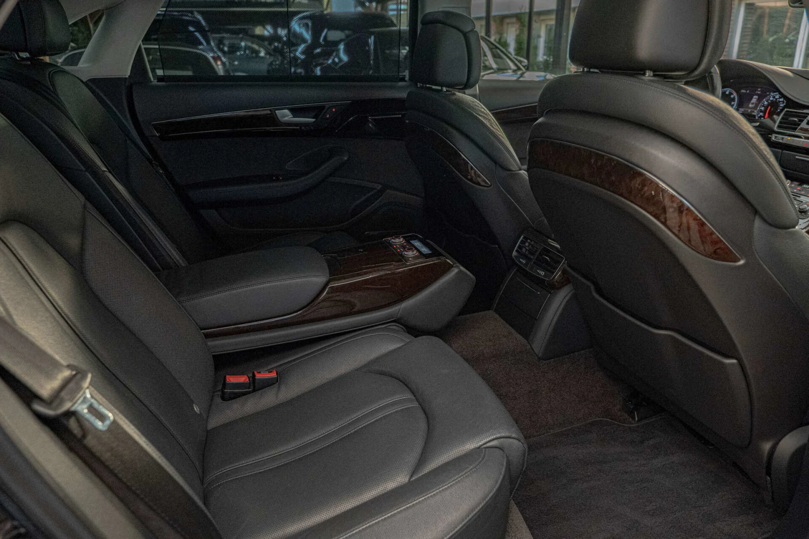 Audi A8 4.0TFSI/LONG/Bose/HuD/Обдухване/Камера - изображение 8