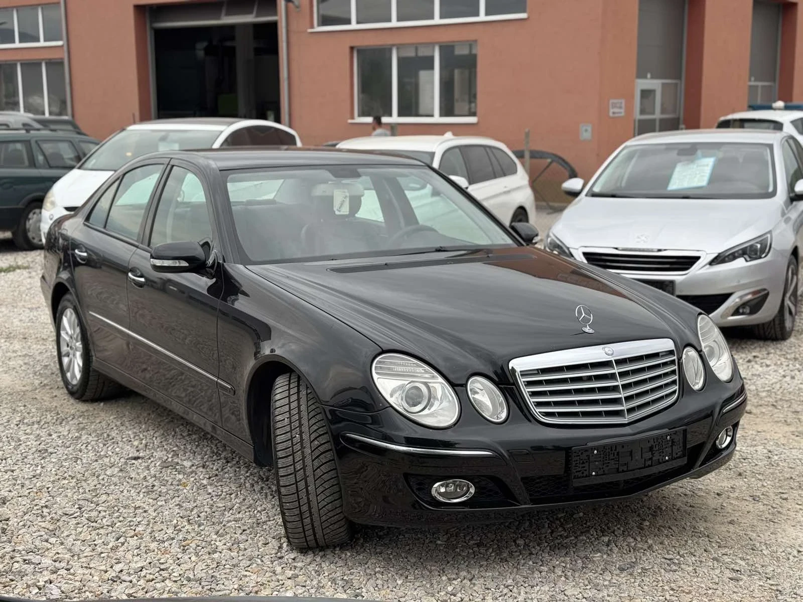 Mercedes-Benz E 280 EVO 7G Tronic - изображение 5