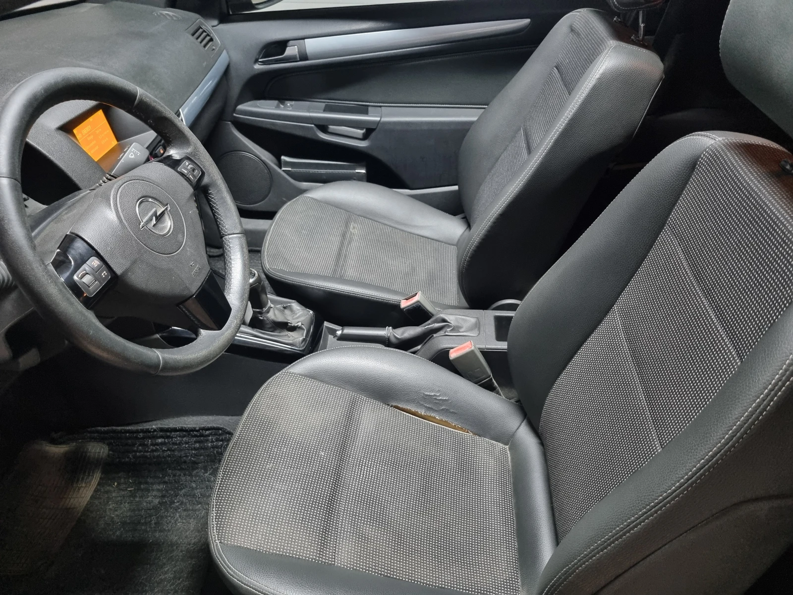 Opel Astra GTC | Mobile.bg — изображение 12